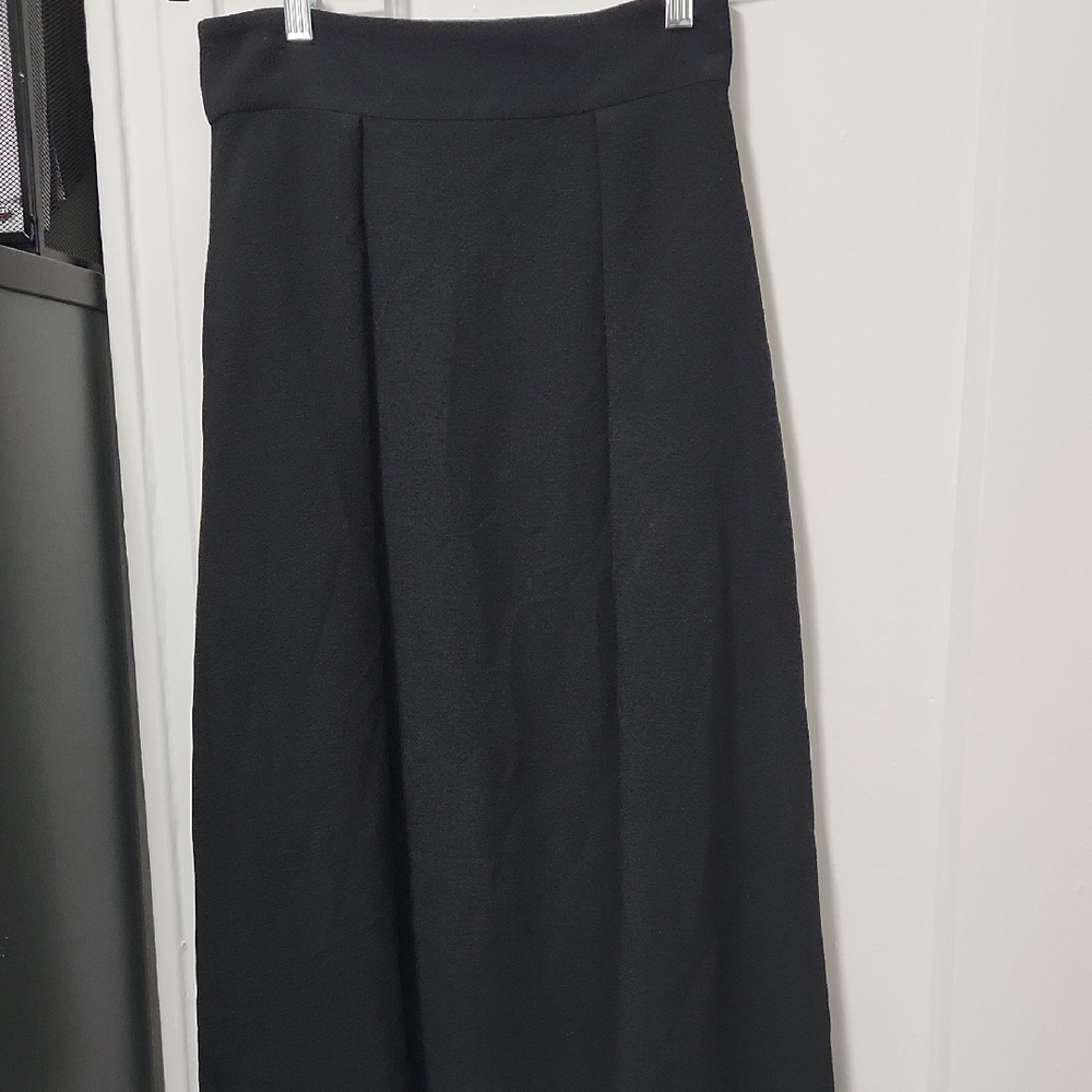 Black Women's Pleated Midi Skirt